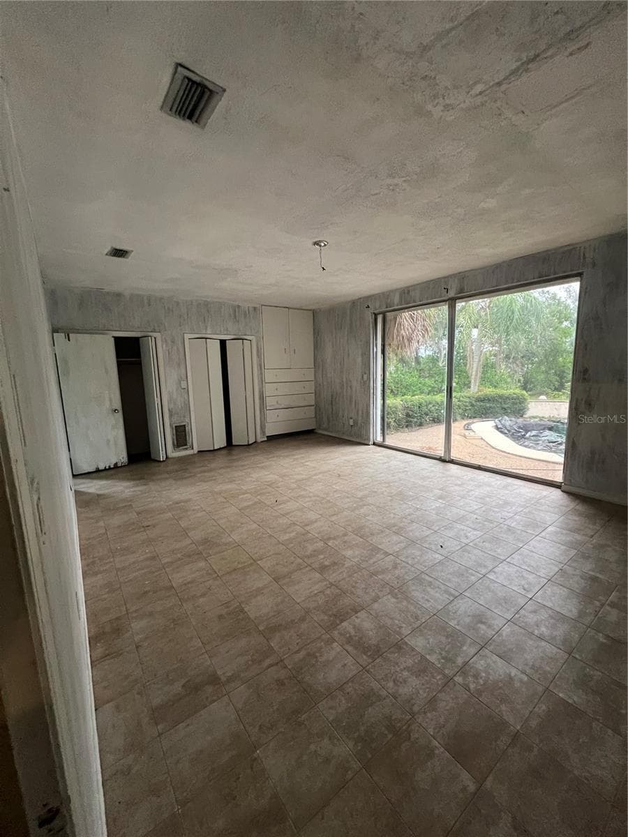 425 CRAIG DRIVE — photo 20 of 26