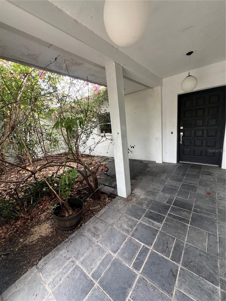 425 CRAIG DRIVE — photo 12 of 26