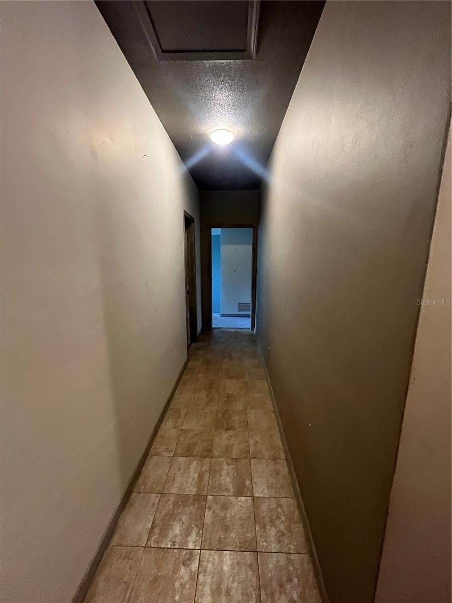 425 CRAIG DRIVE — photo 17 of 26