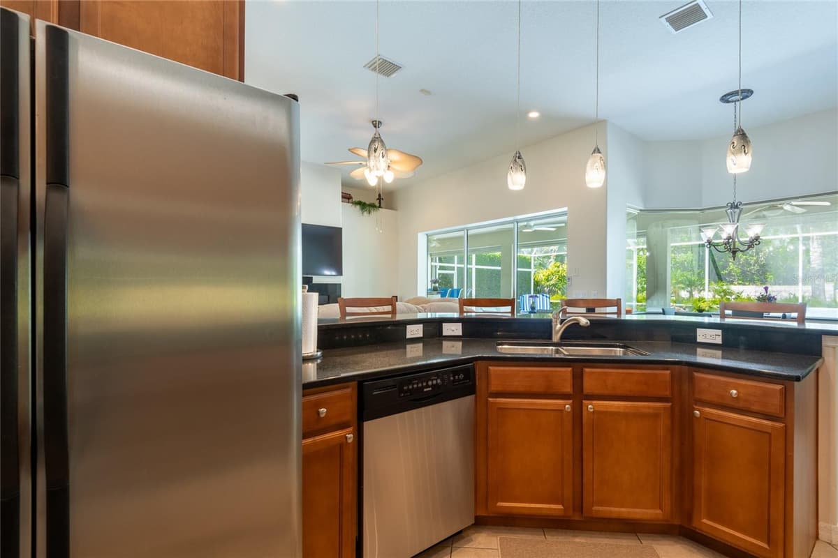 21023 LOS CABOS COURT — photo 14 of 40