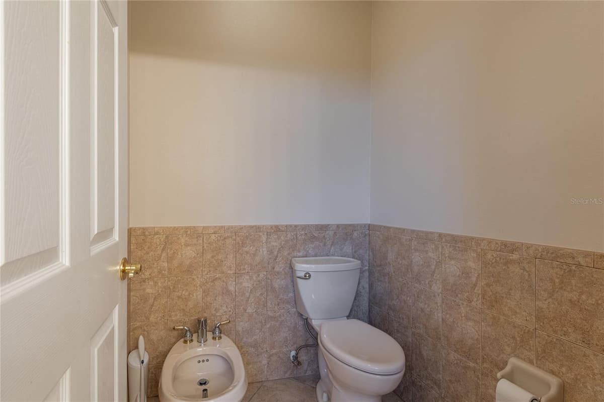 21023 LOS CABOS COURT — photo 20 of 40