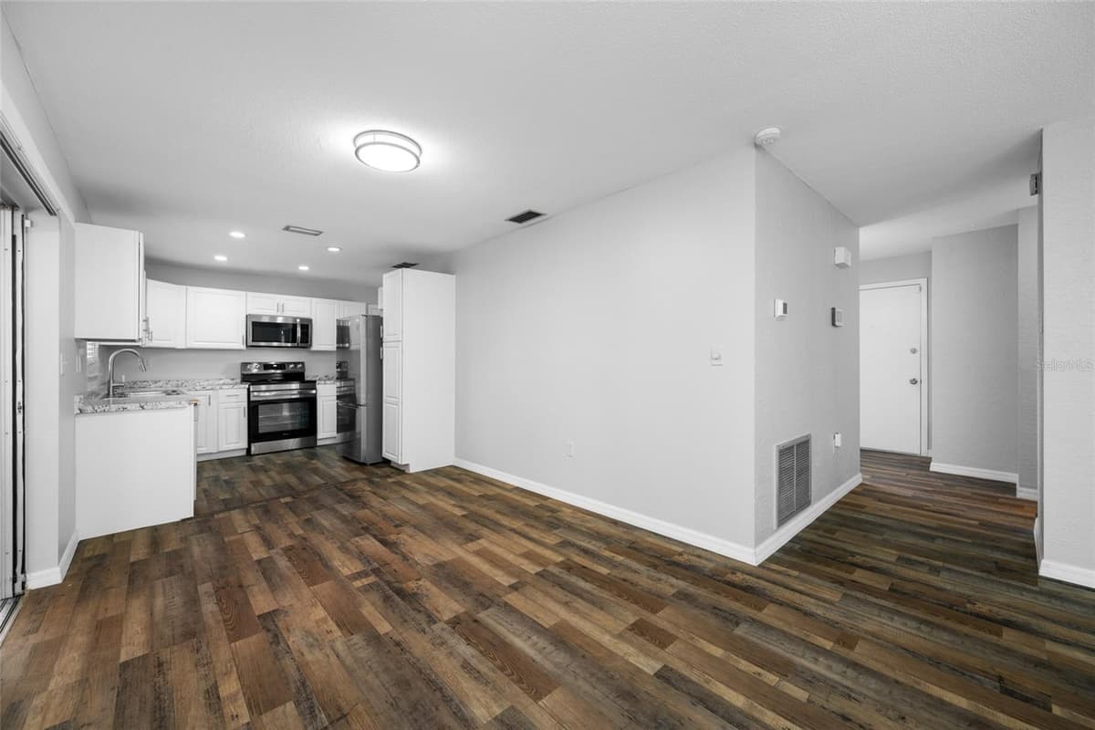 3259 PARKWAY PLACE — photo 19 of 57