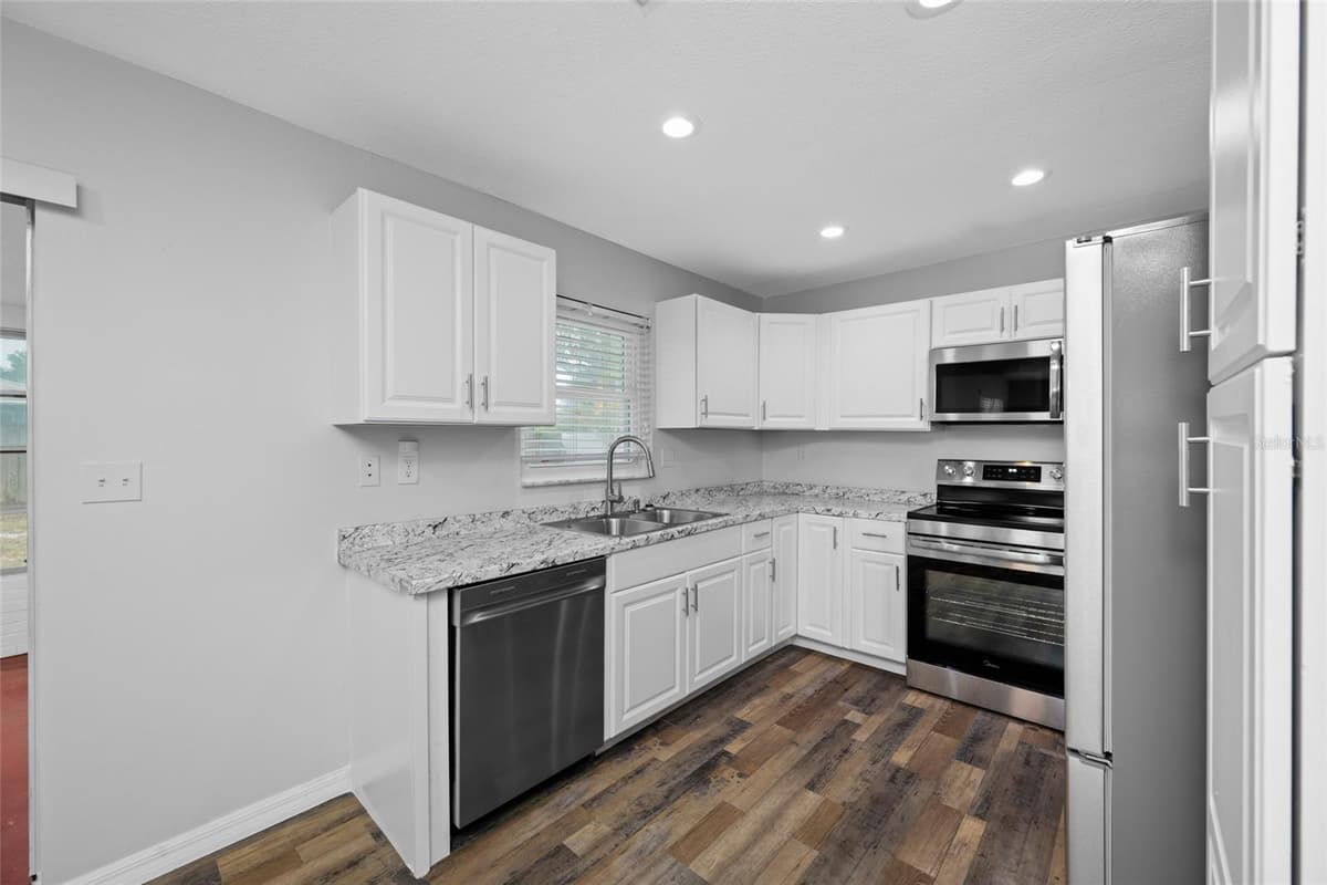 3259 PARKWAY PLACE — photo 27 of 57
