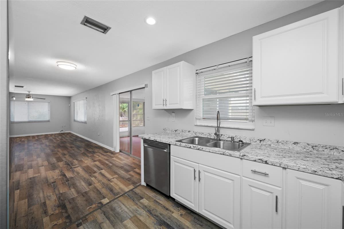 3259 PARKWAY PLACE — photo 30 of 57