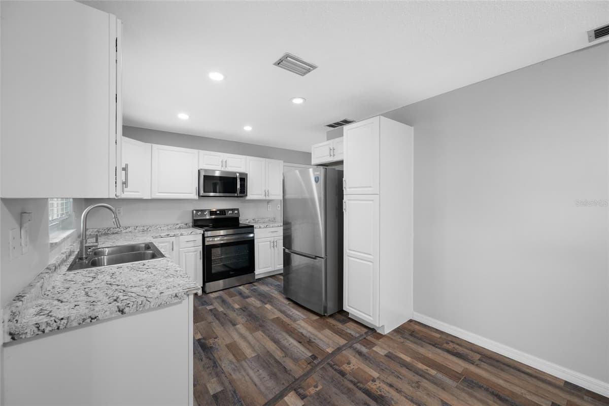 3259 PARKWAY PLACE — photo 25 of 57