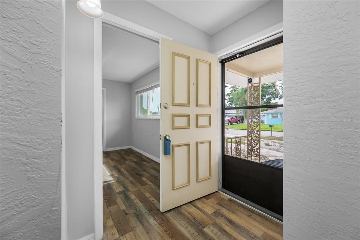 3259 PARKWAY PLACE — photo 5 of 57