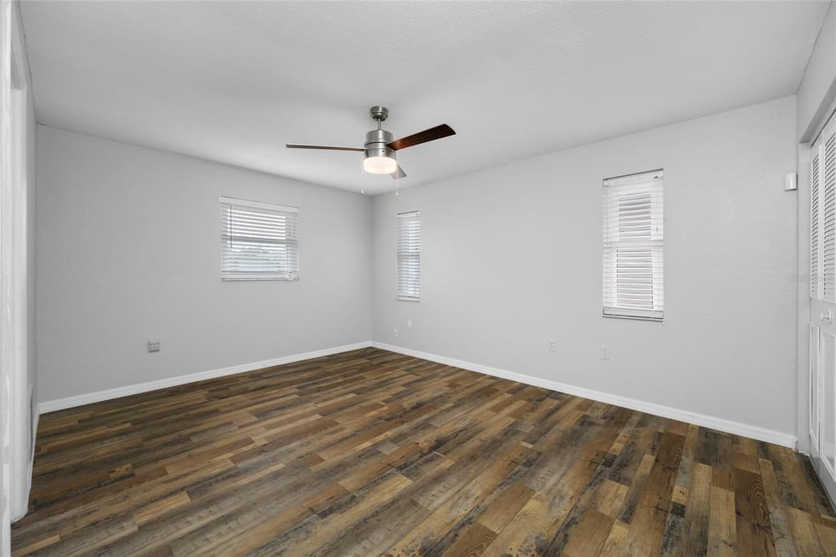 3259 PARKWAY PLACE — photo 8 of 57