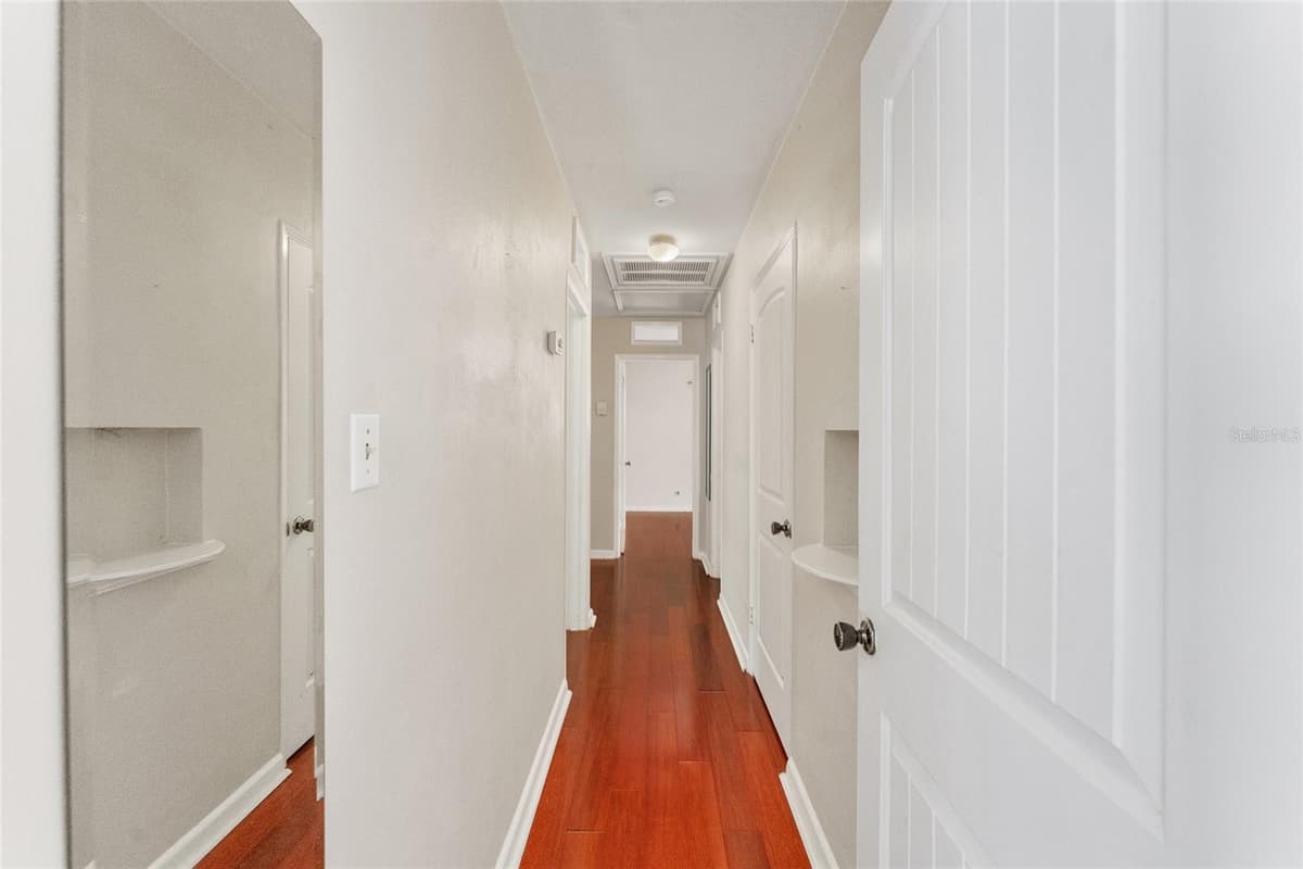 1038 14TH AVENUE — photo 16 of 68