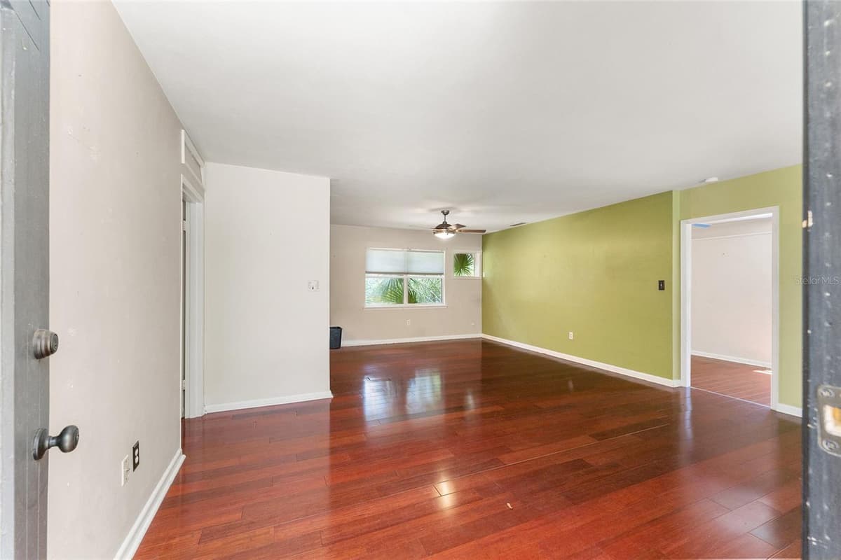 1038 14TH AVENUE — photo 3 of 68