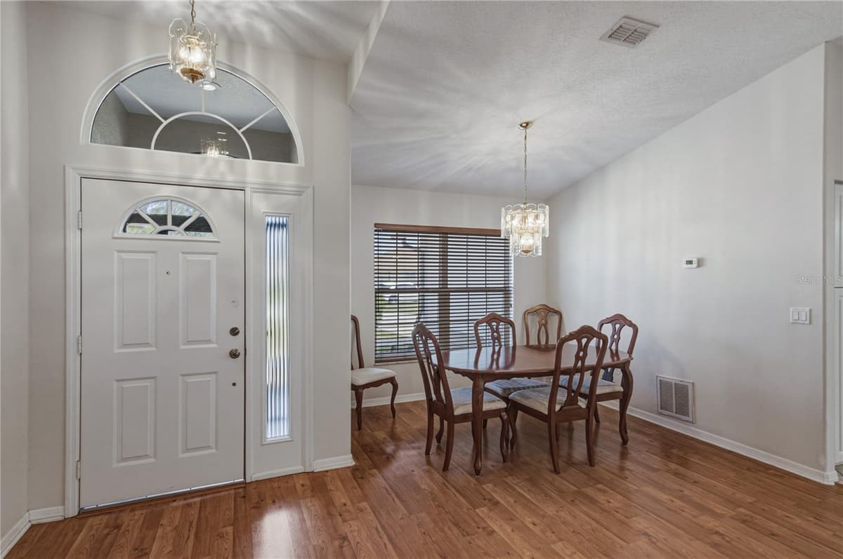 6232 HUNTINGTON DRIVE — photo 9 of 60