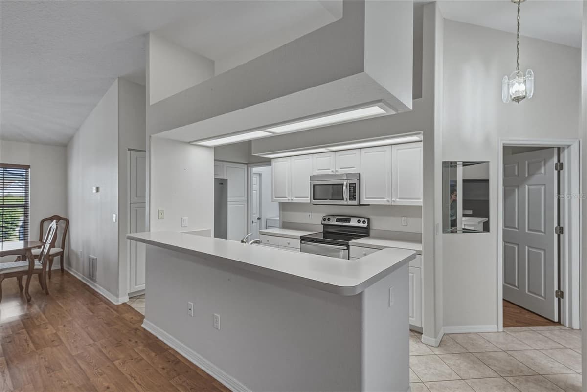 6232 HUNTINGTON DRIVE — photo 17 of 60