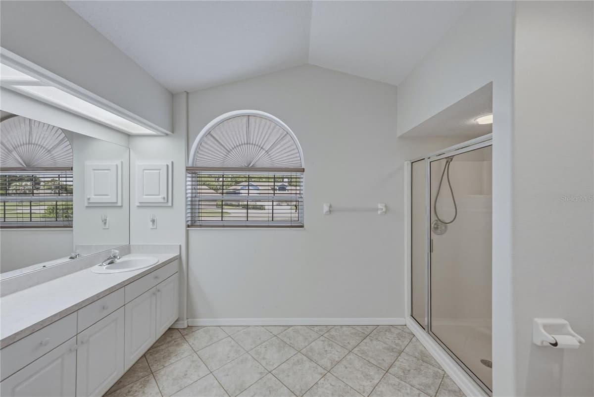 6232 HUNTINGTON DRIVE — photo 32 of 60