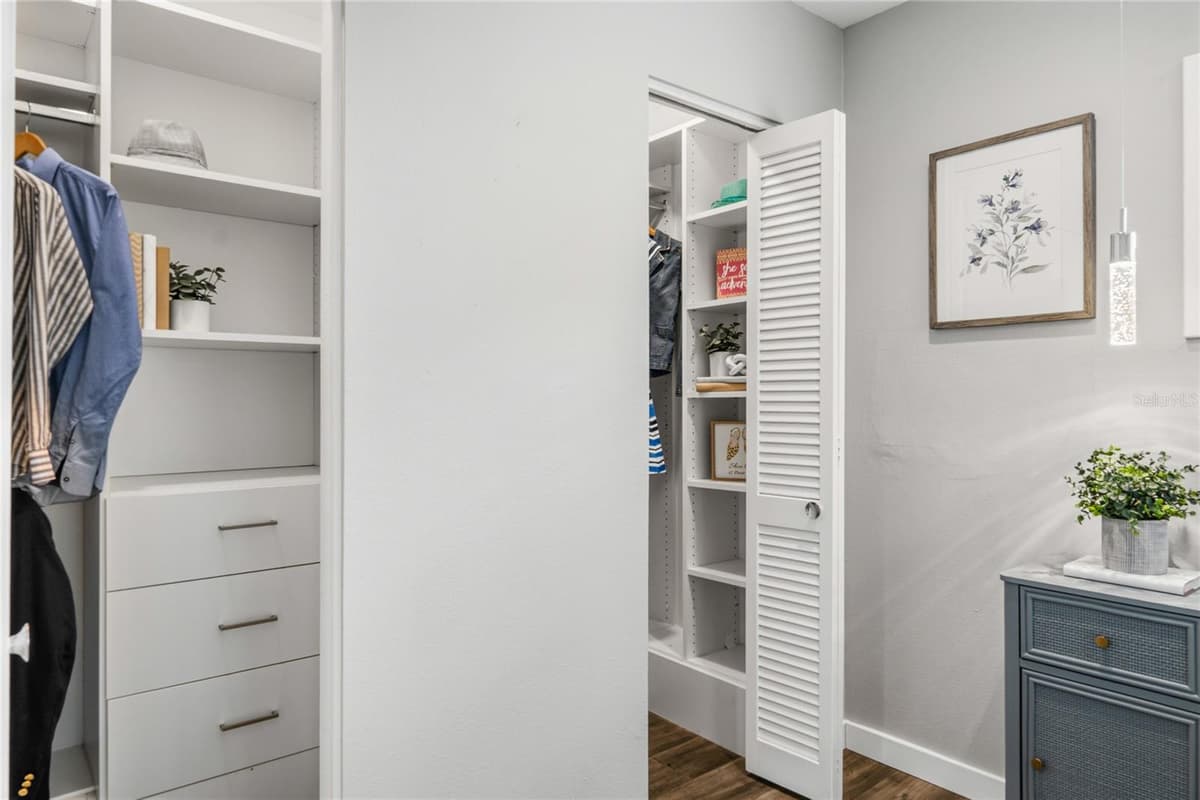2504 FORFARSHIRE DRIVE — photo 17 of 45