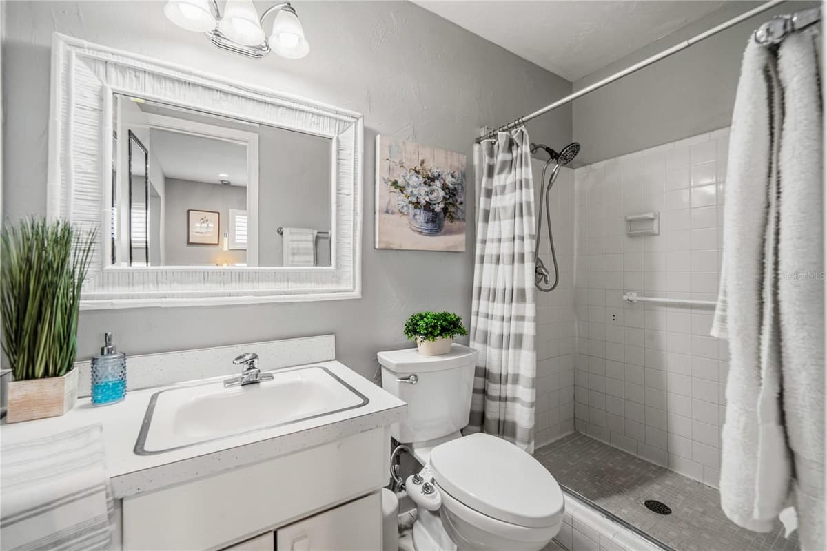 2504 FORFARSHIRE DRIVE — photo 21 of 45