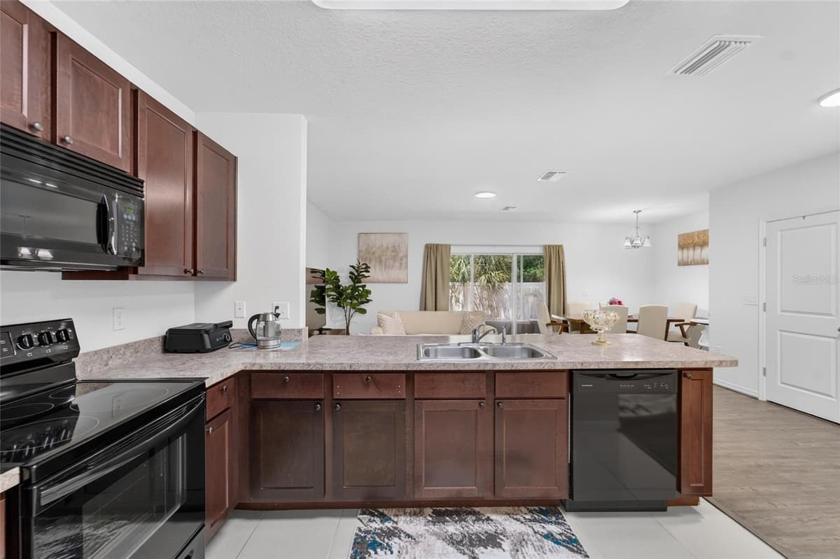 12925 SHADY FERN LANE — photo 14 of 53