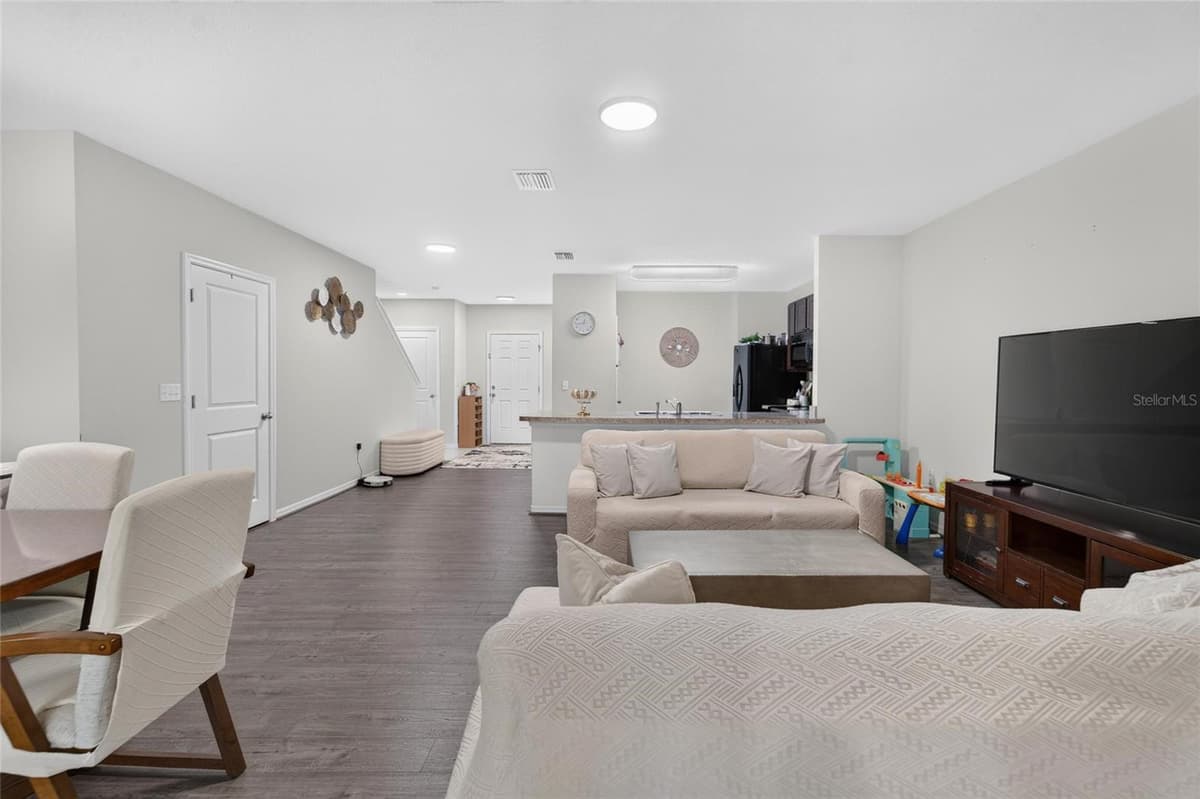 12925 SHADY FERN LANE — photo 9 of 53