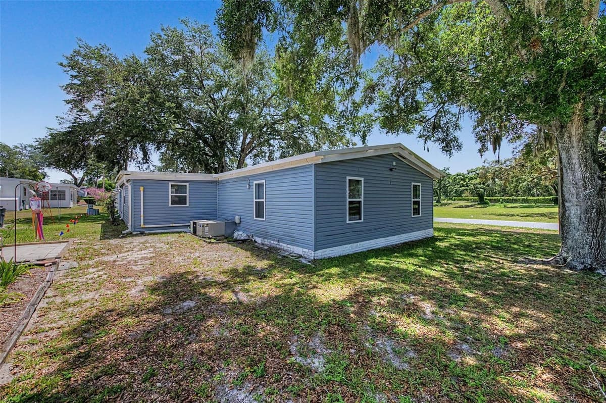 7338 FIRST LOOP AVENUE — photo 33 of 37