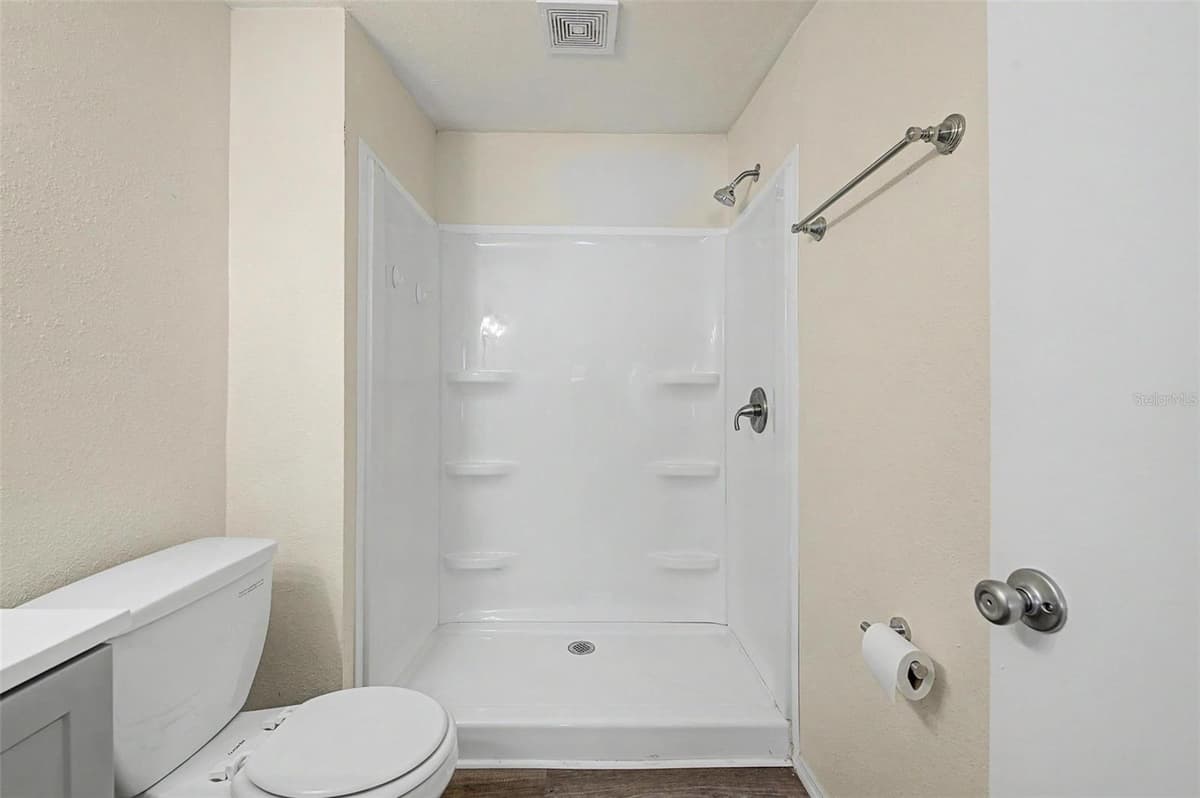 7338 FIRST LOOP AVENUE — photo 19 of 37