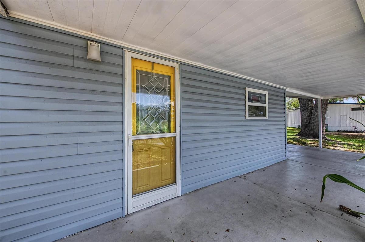 7338 FIRST LOOP AVENUE — photo 4 of 37
