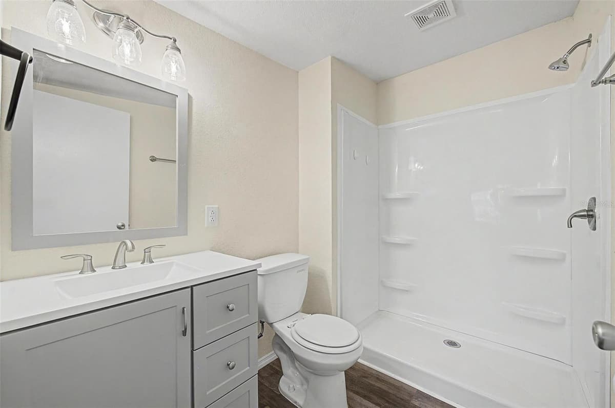 7338 FIRST LOOP AVENUE — photo 18 of 37