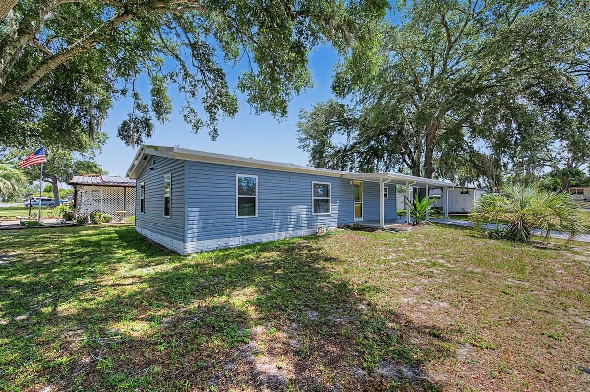 7338 FIRST LOOP AVENUE — photo 3 of 37