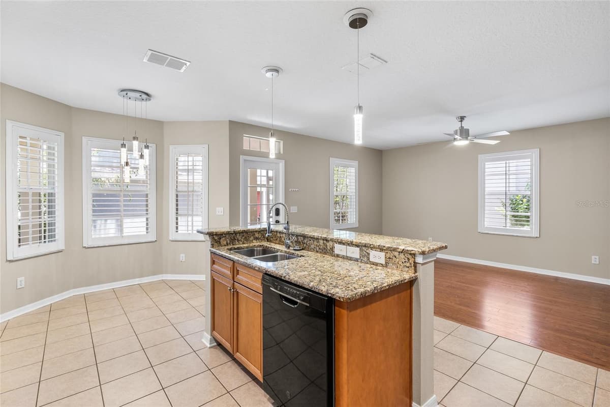 5906 BEACONPARK STREET — photo 24 of 81