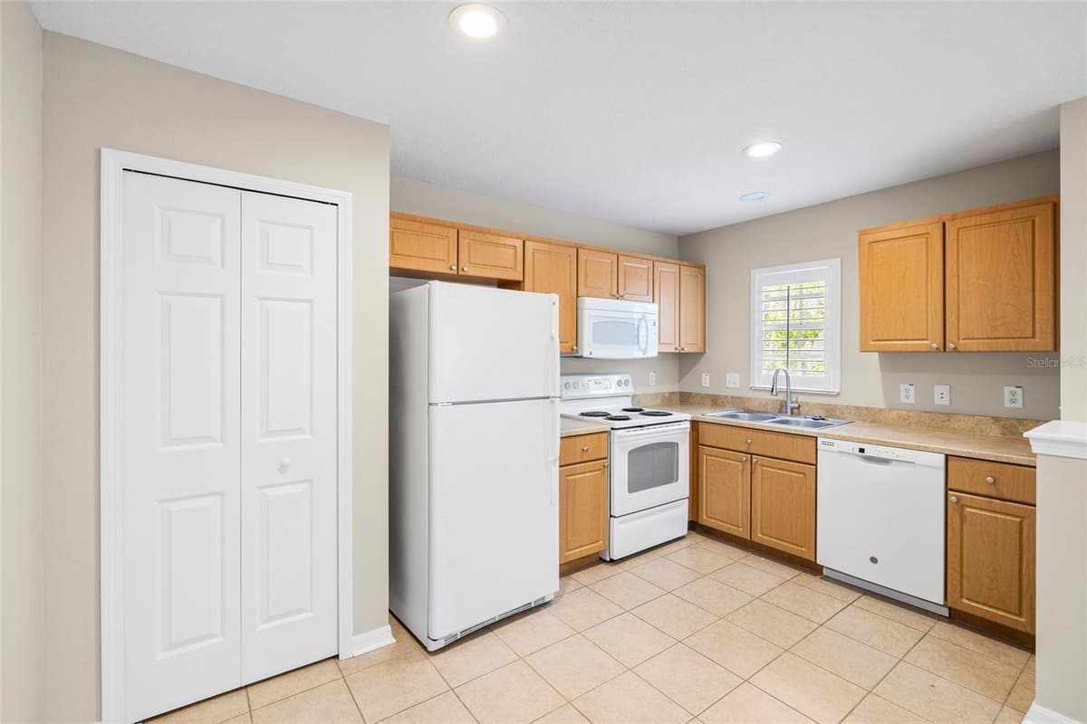 5906 BEACONPARK STREET — photo 50 of 81