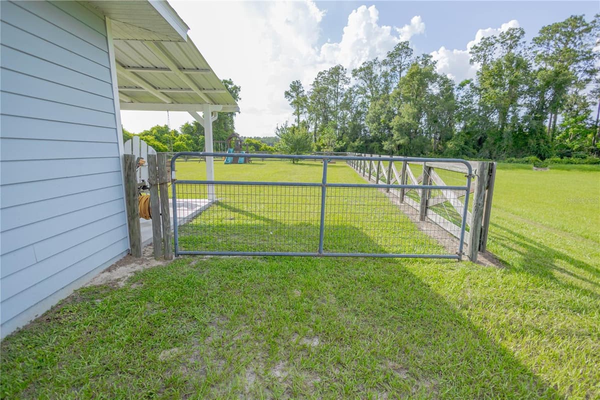 568 GERALD CONNER DRIVE — photo 11 of 50