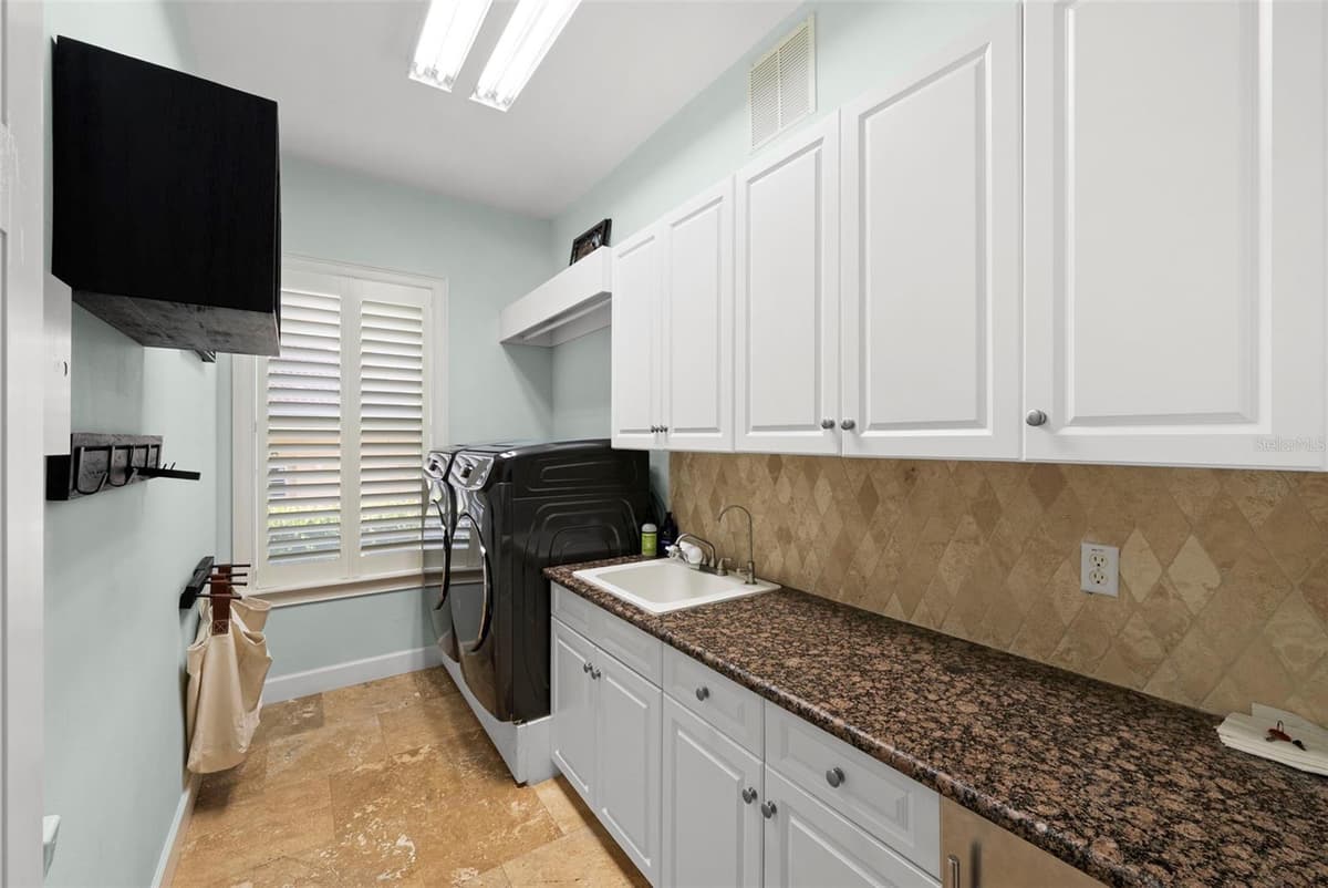 2689 WATERS EDGE COURT — photo 23 of 66