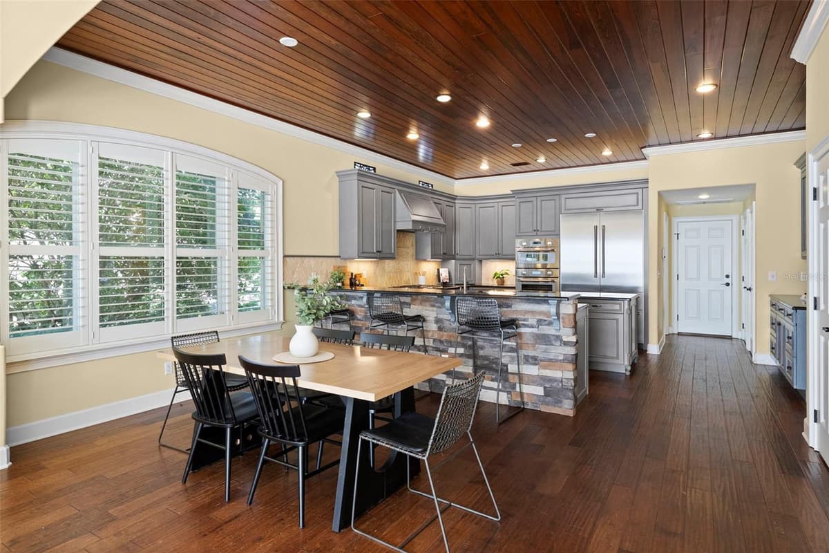 2689 WATERS EDGE COURT — photo 16 of 66