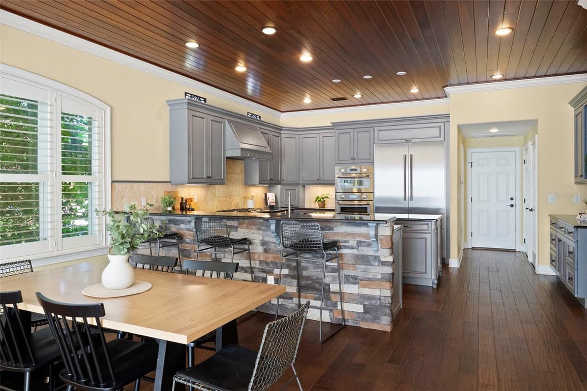 2689 WATERS EDGE COURT — photo 17 of 66