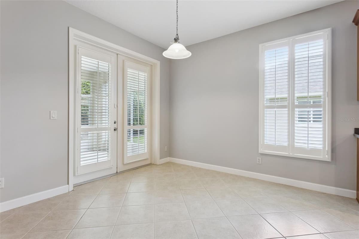 8270 BRIDGEPORT BAY CIRCLE — photo 11 of 82