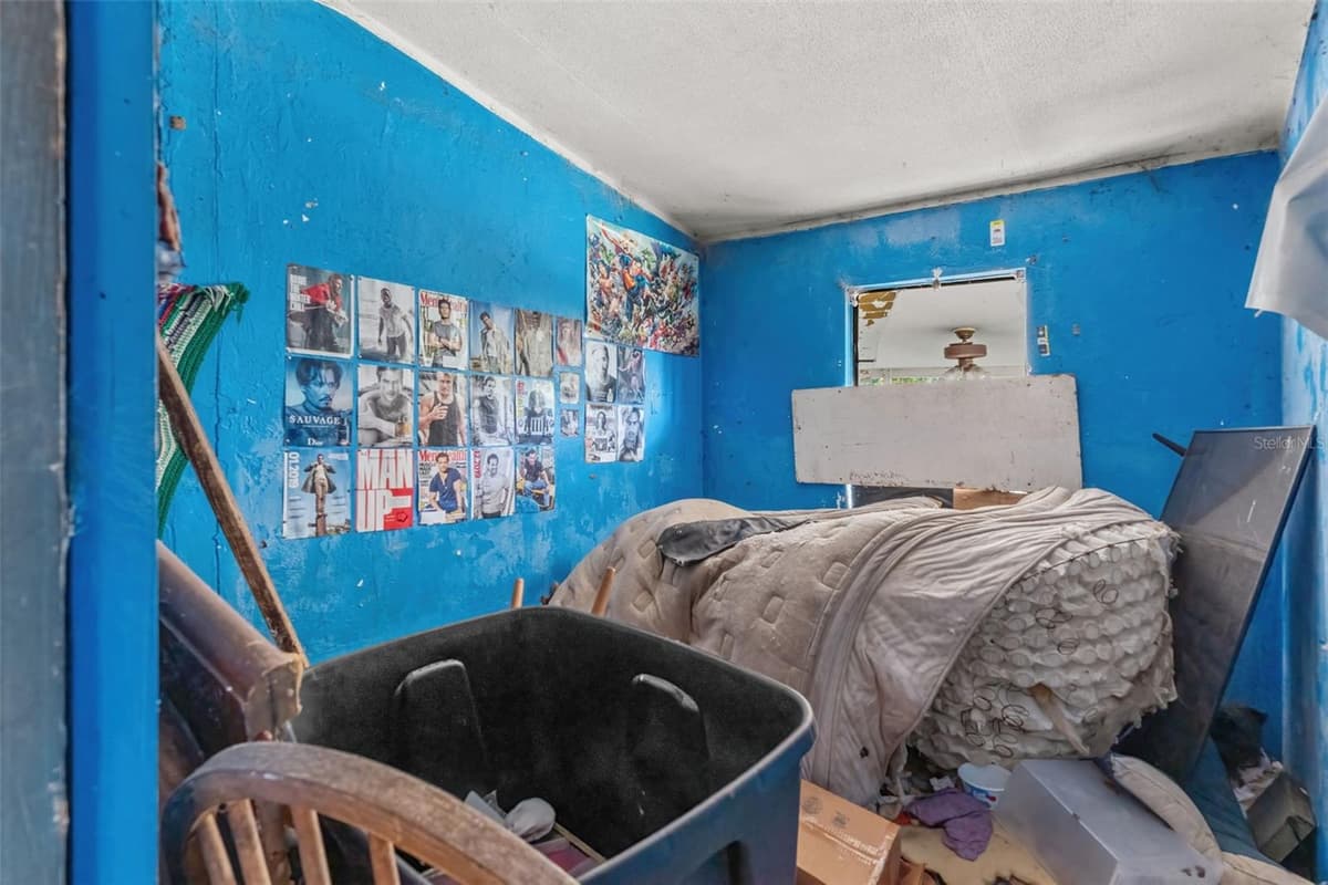 7056 VANCE STREET — photo 16 of 36