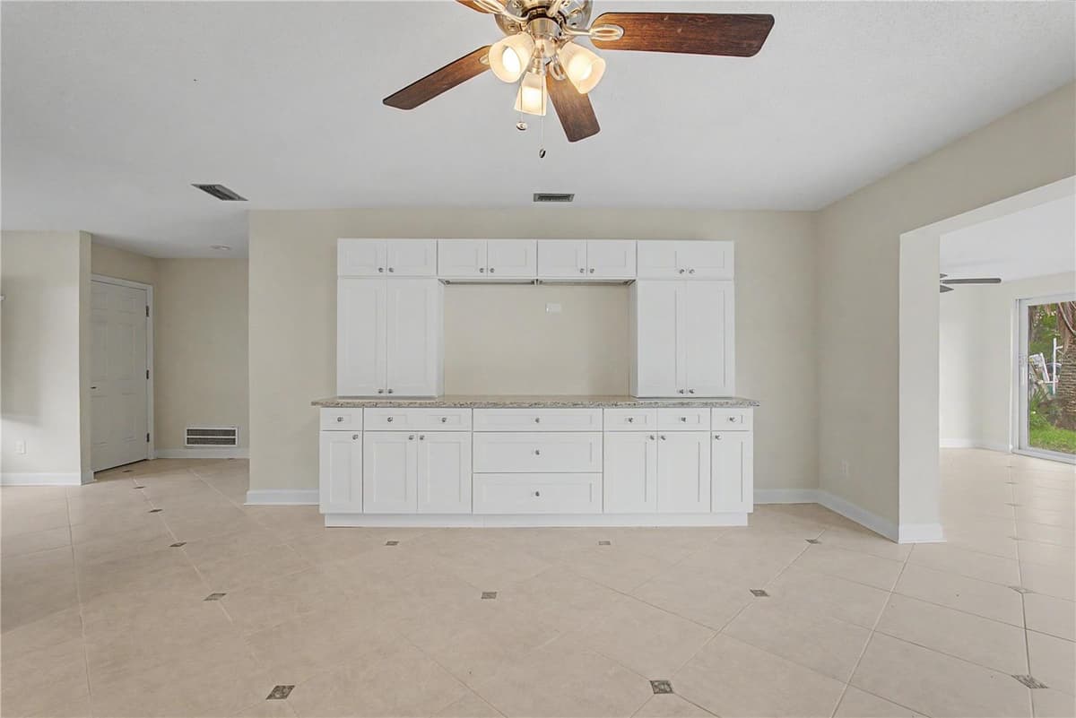 11364 BAYSHORE DRIVE — photo 7 of 29