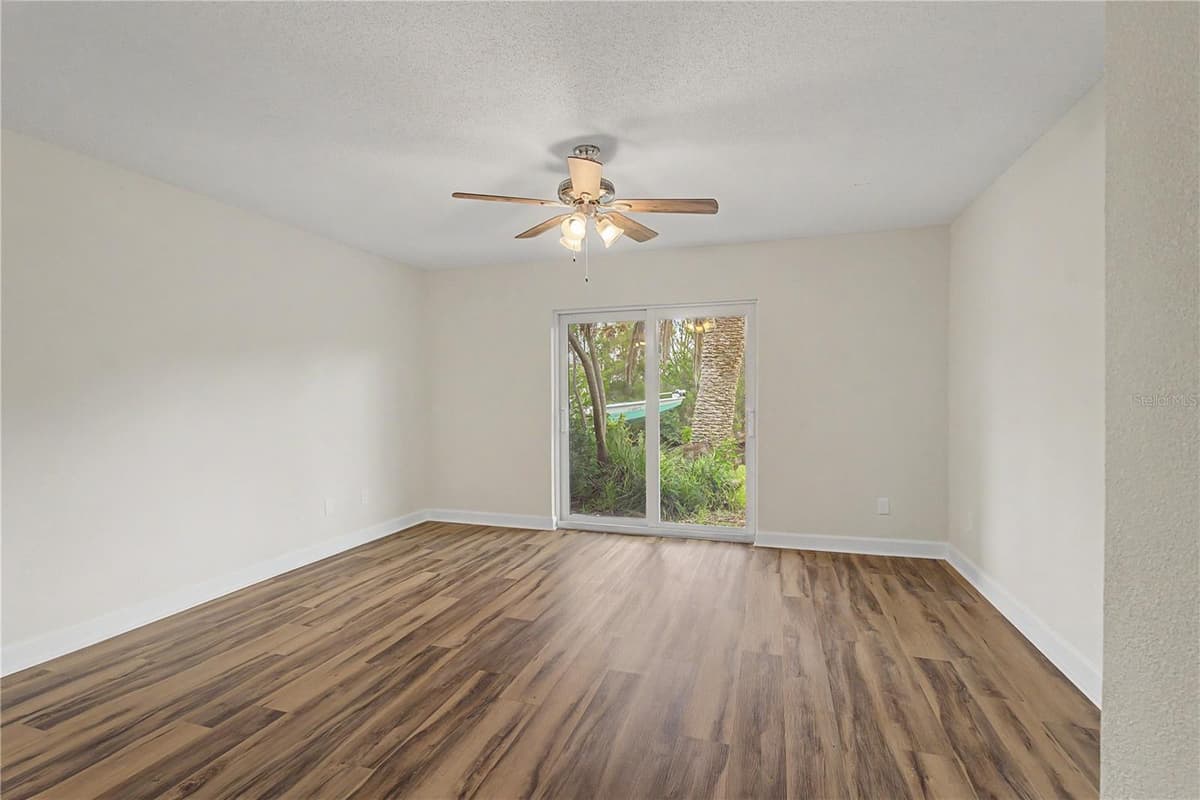 11364 BAYSHORE DRIVE — photo 10 of 29