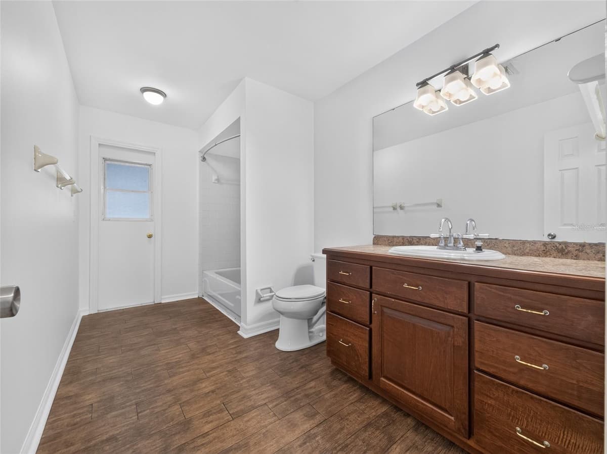811 HARBOUR COURT — photo 19 of 29