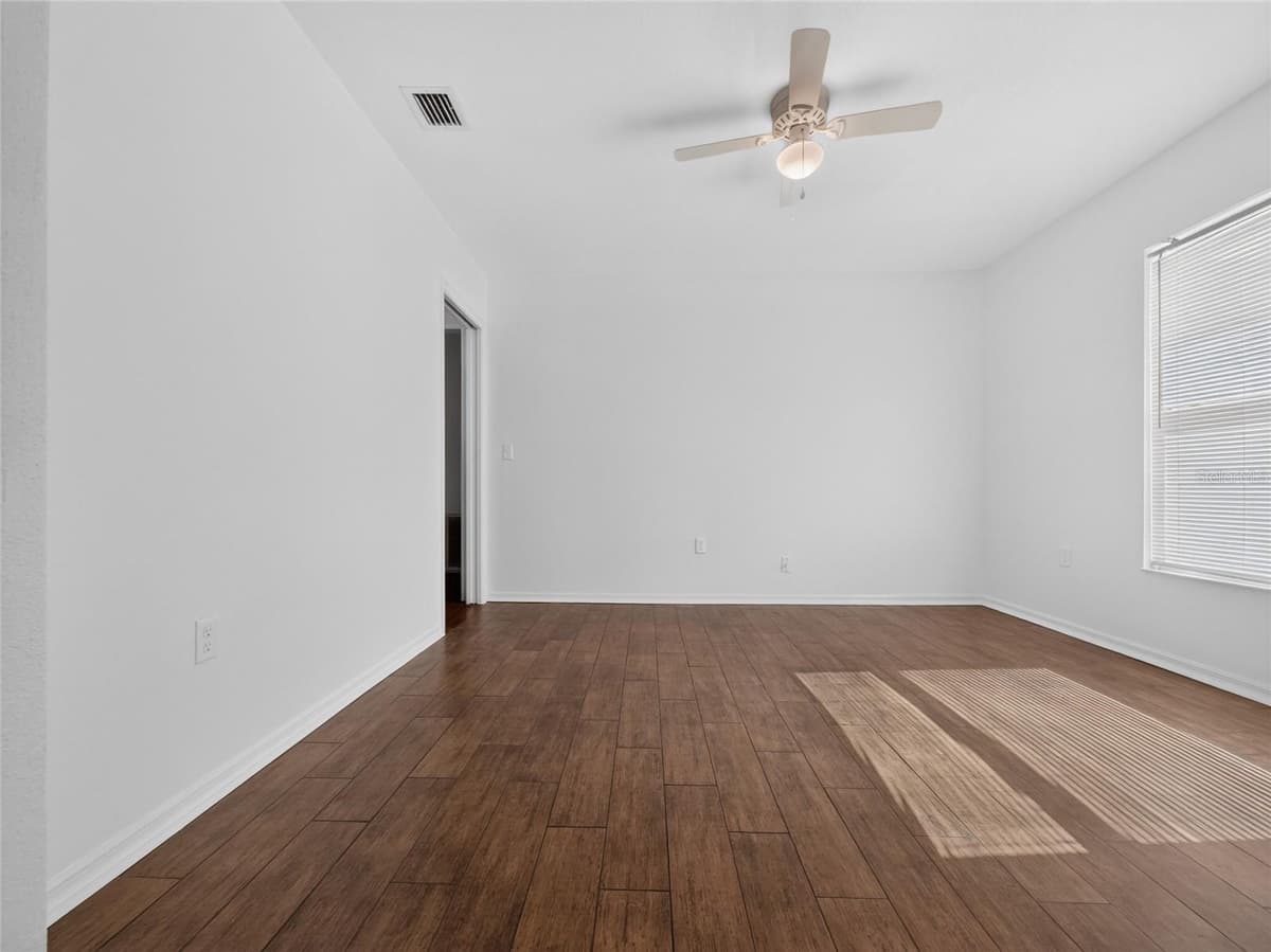 811 HARBOUR COURT — photo 10 of 29