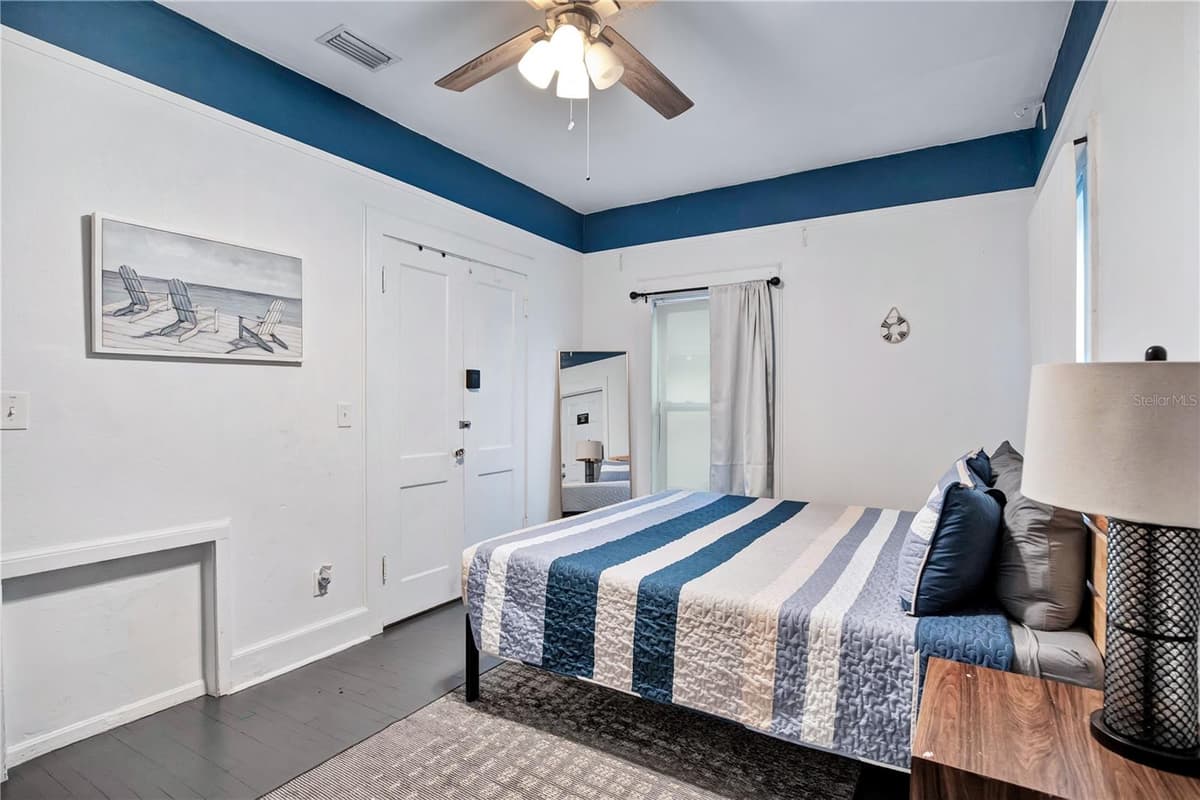 210 BELLEVUE AVENUE — photo 19 of 25