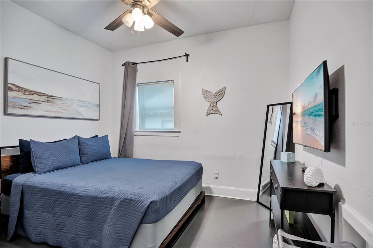 210 BELLEVUE AVENUE — photo 15 of 25