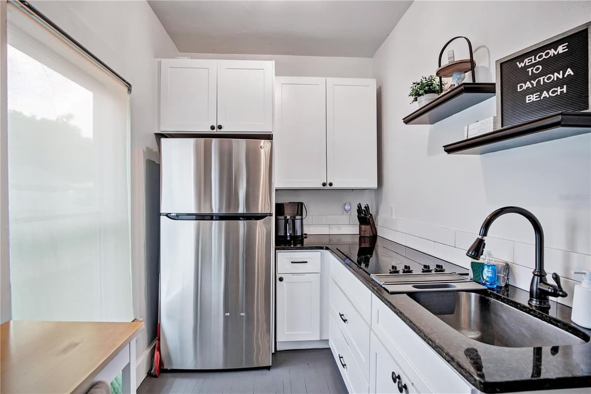 210 BELLEVUE AVENUE — photo 12 of 25