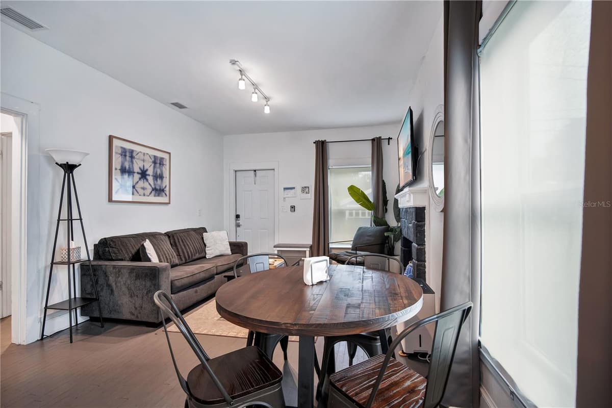 210 BELLEVUE AVENUE — photo 9 of 25