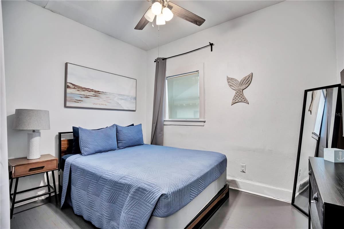 210 BELLEVUE AVENUE — photo 14 of 25