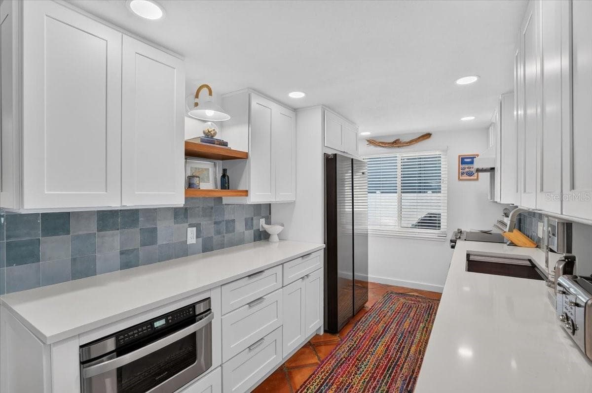 6203 HOLMES BOULEVARD — photo 19 of 66