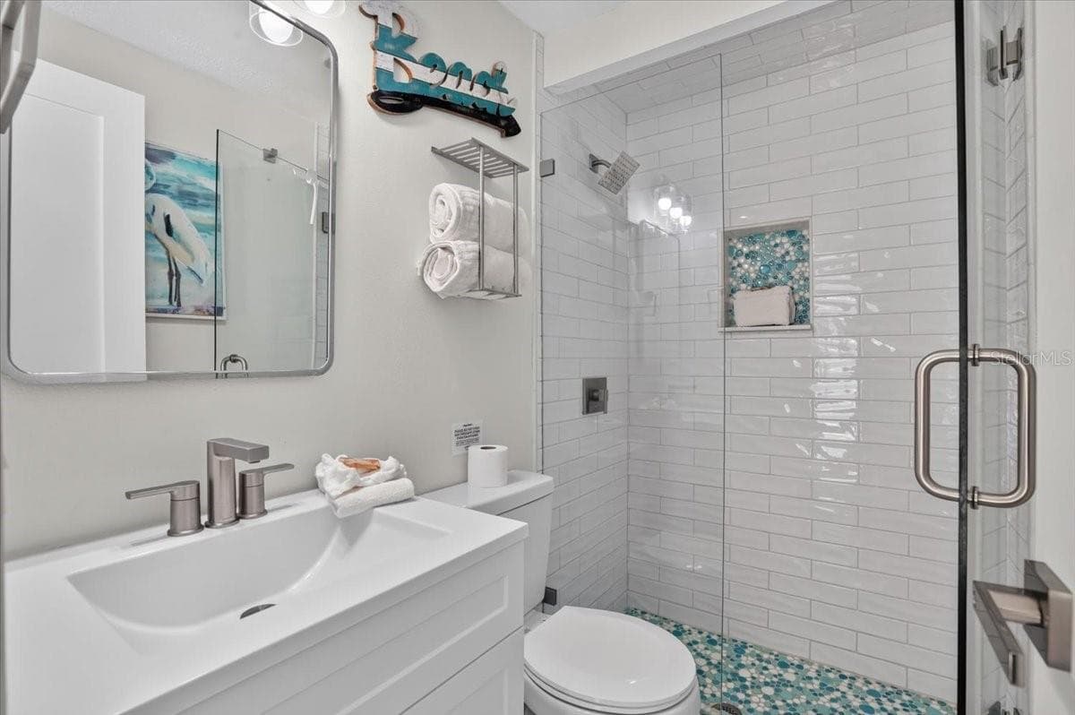 6203 HOLMES BOULEVARD — photo 59 of 66