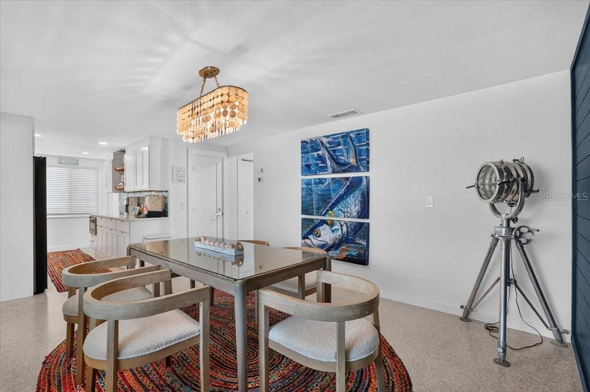 6203 HOLMES BOULEVARD — photo 44 of 66