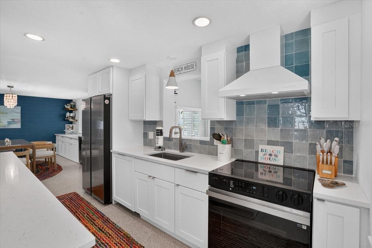 6203 HOLMES BOULEVARD — photo 45 of 66