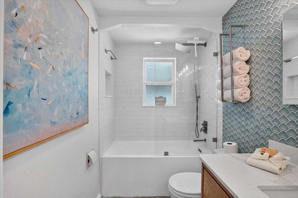6203 HOLMES BOULEVARD — photo 28 of 66