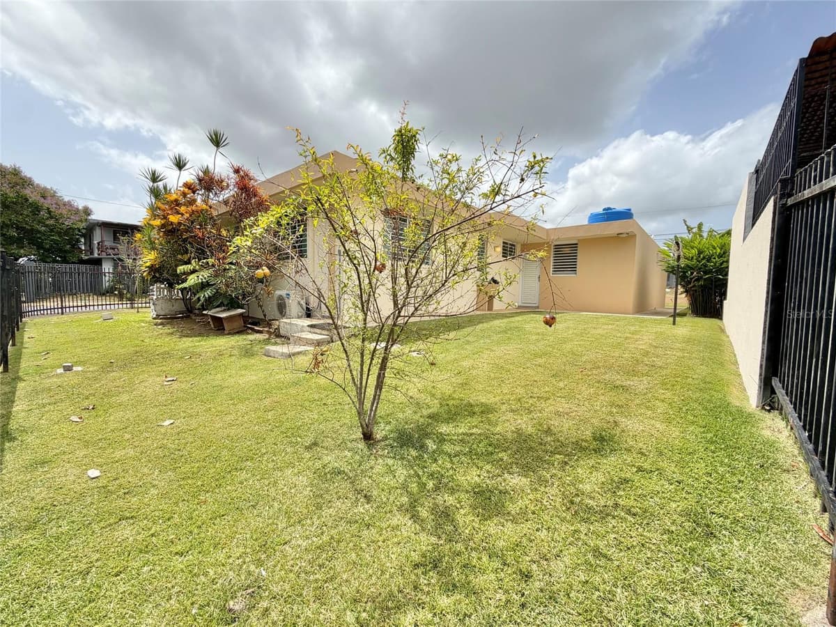 33 CALLE DIEGO SALCEDO — photo 52 of 60