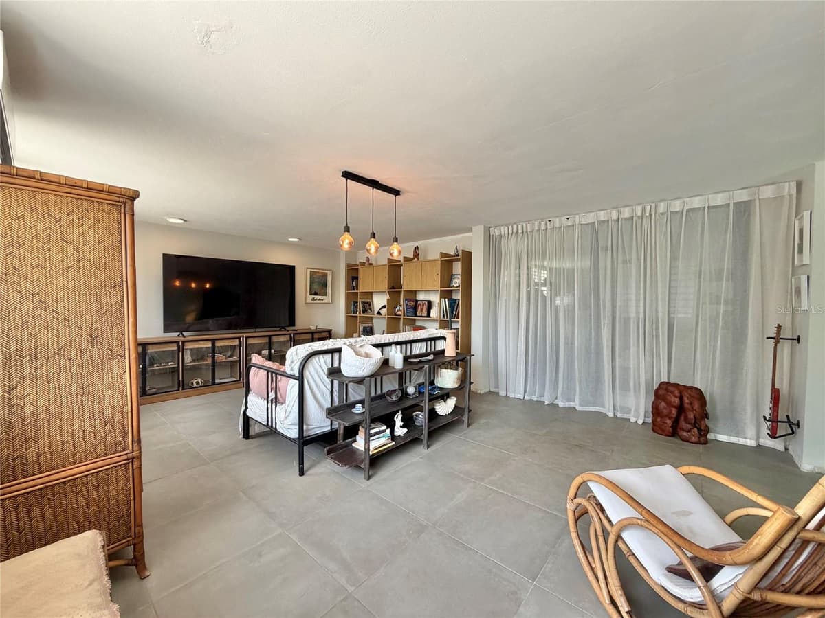 33 CALLE DIEGO SALCEDO — photo 17 of 60