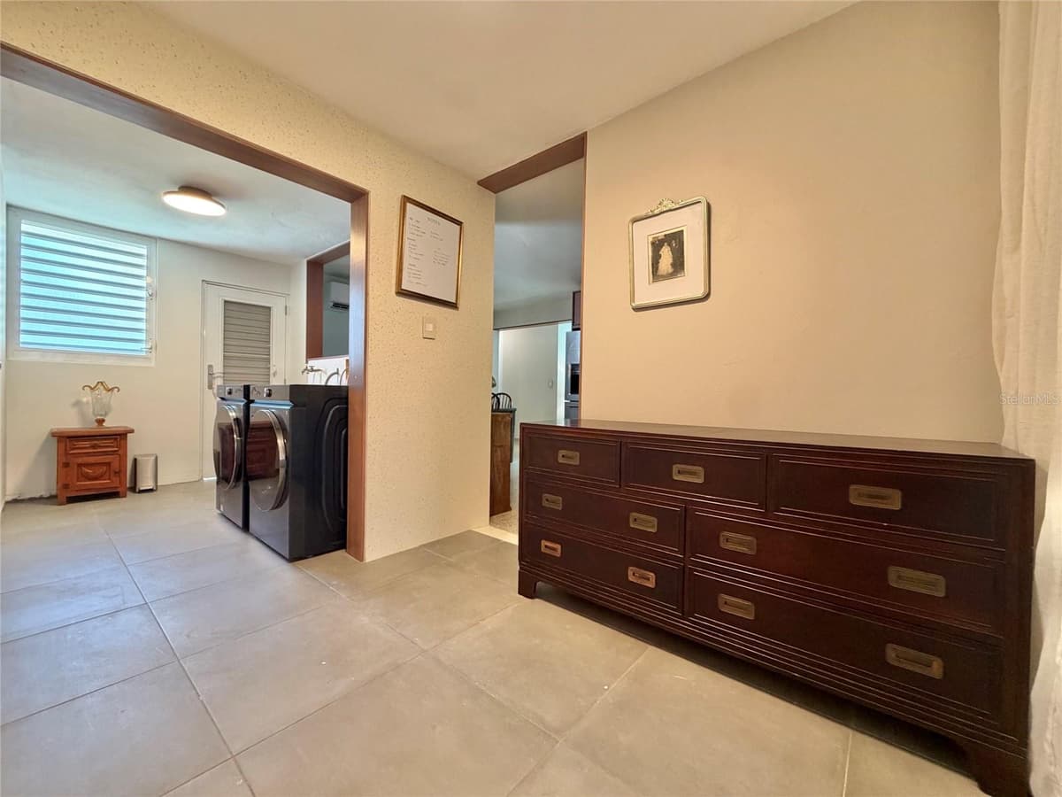 33 CALLE DIEGO SALCEDO — photo 34 of 60